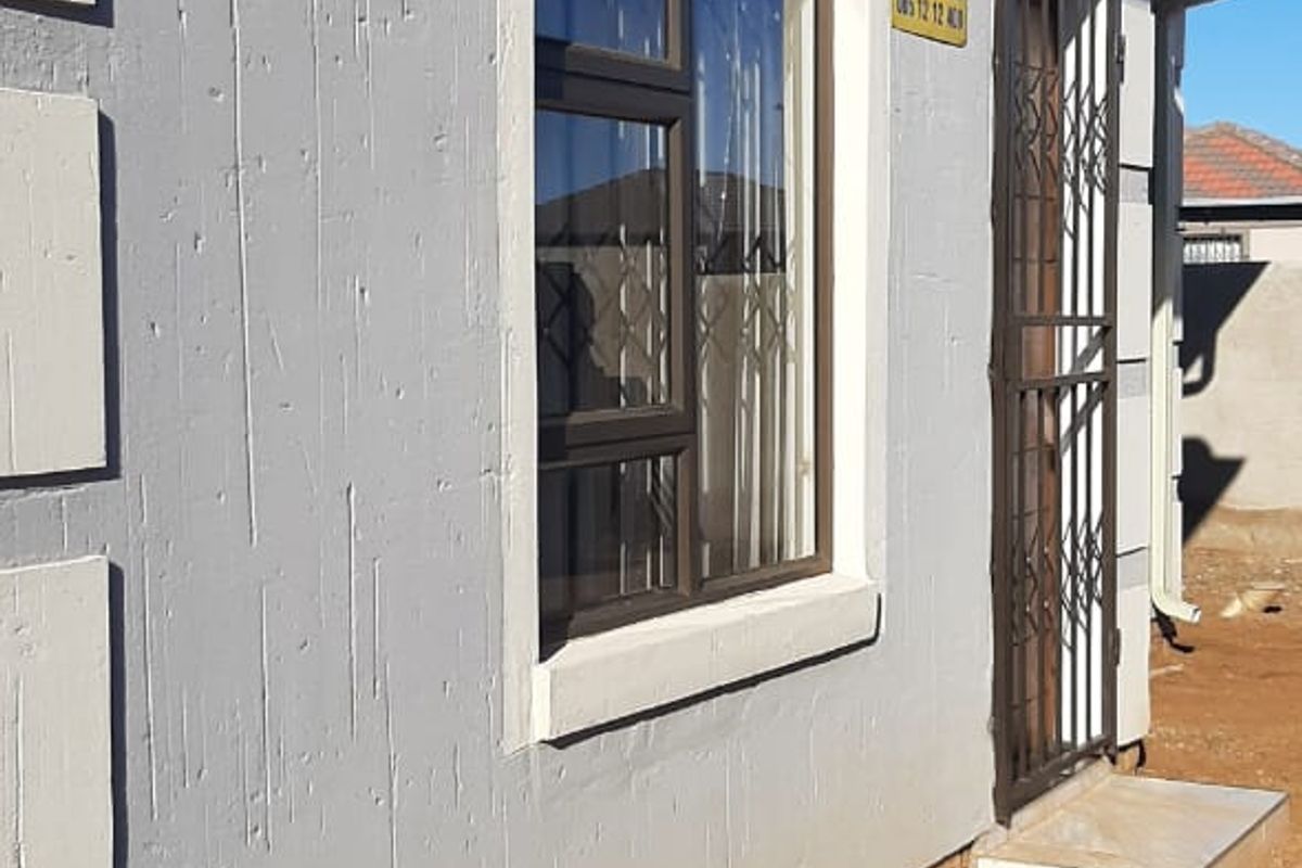 3 Bedroom House - Photo 4
