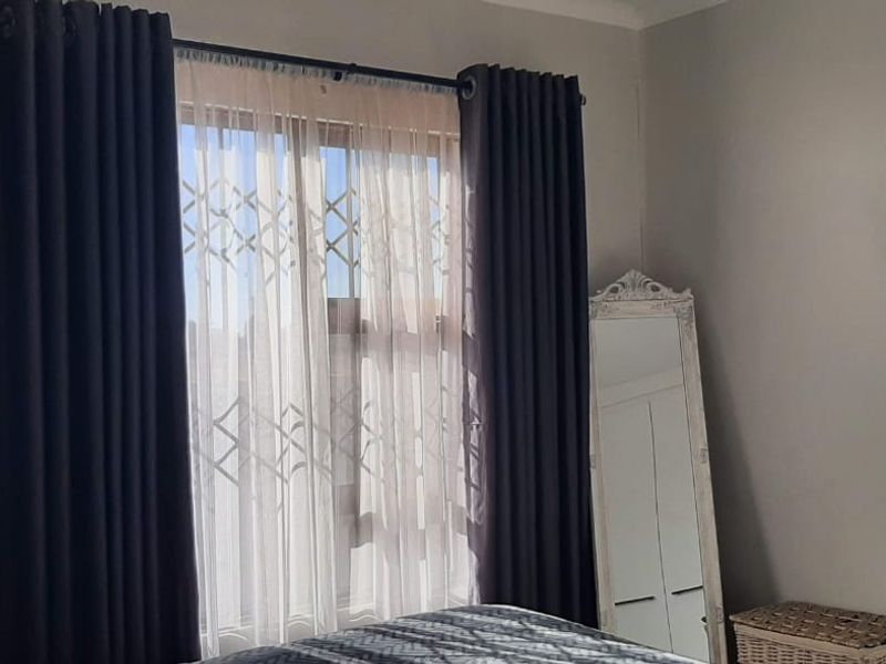 3 Bedroom House - Photo 10