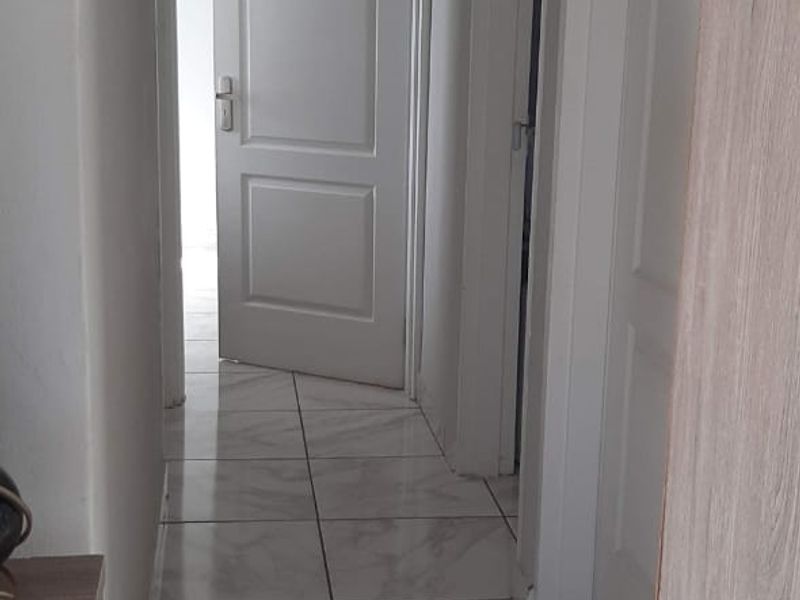 3 Bedroom House - Photo 8