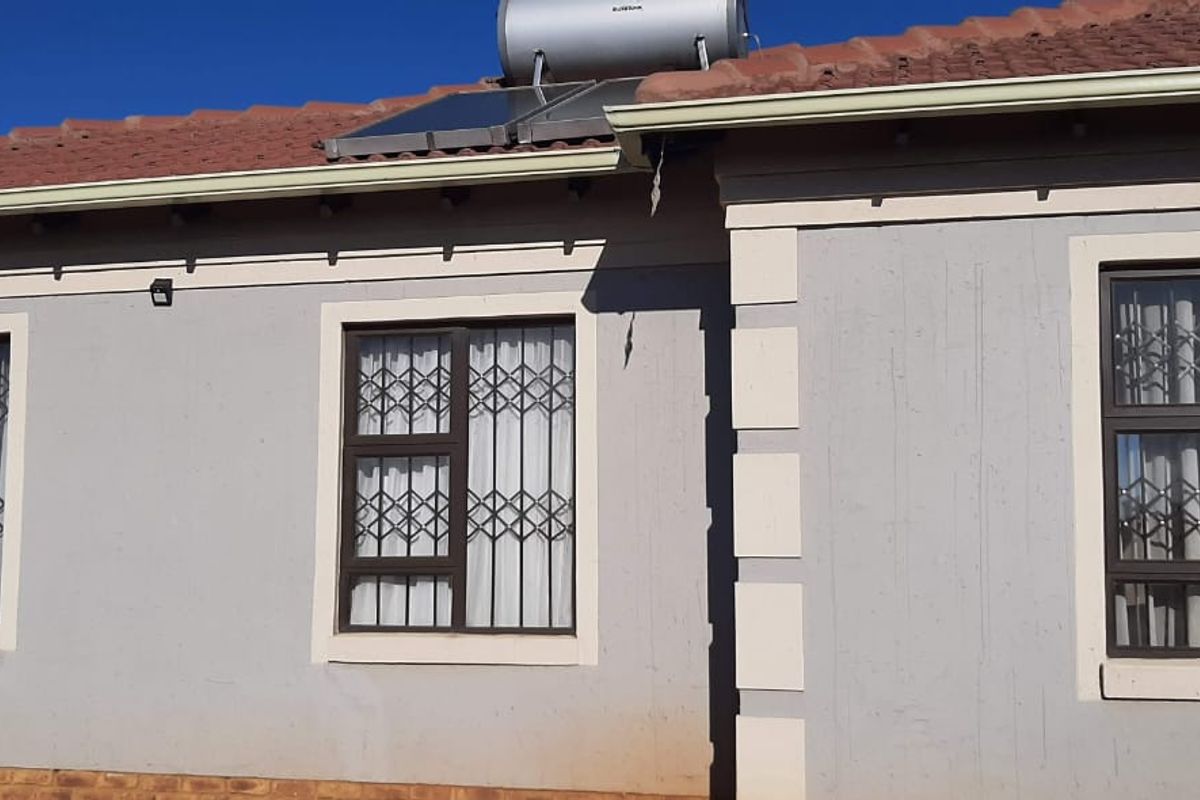 3 Bedroom House - Photo 5