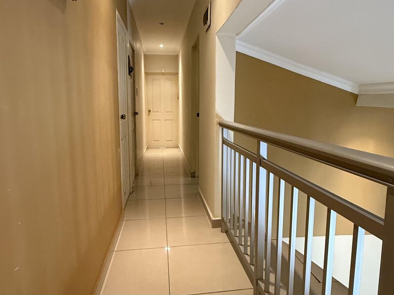 Readprop - 5 bedroom home for sale Phoenix - Photo 10