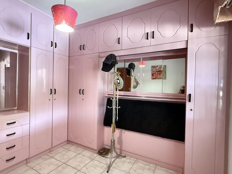 Readprop - 5 bedroom home for sale Phoenix - Photo 9