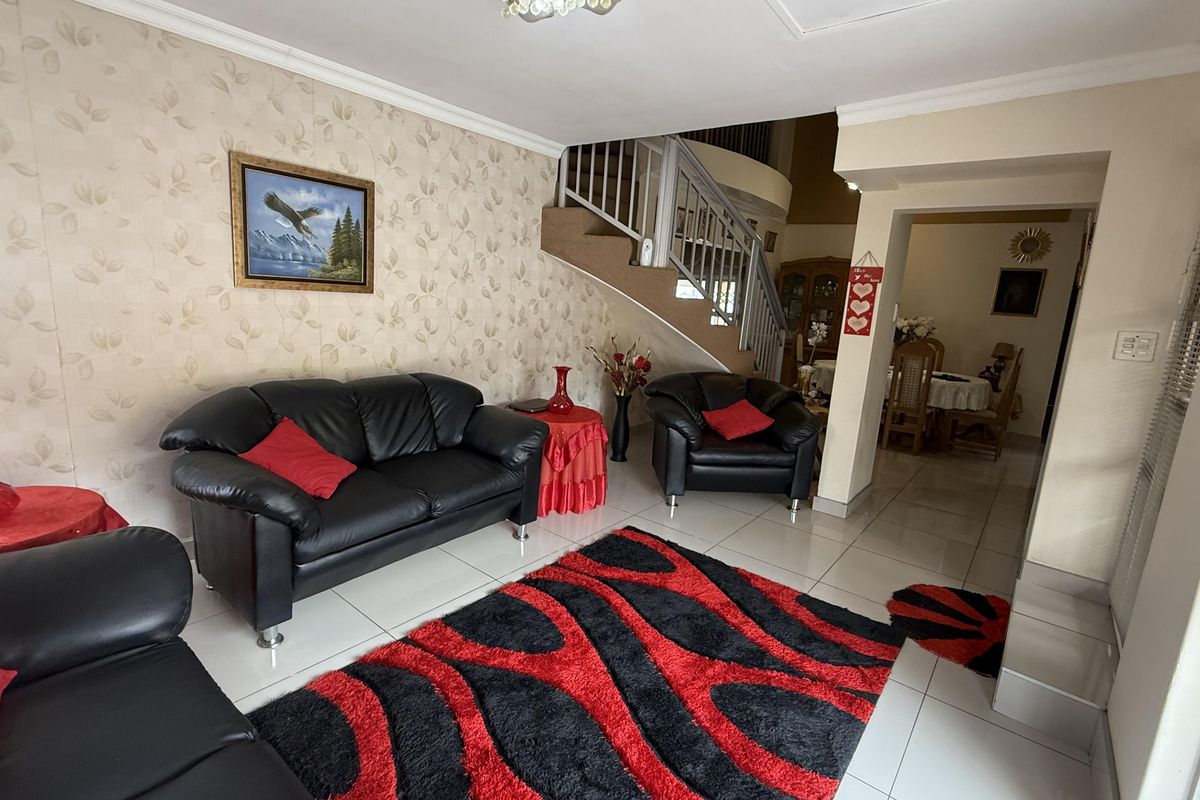 Readprop - 5 bedroom home for sale Phoenix - Photo 2