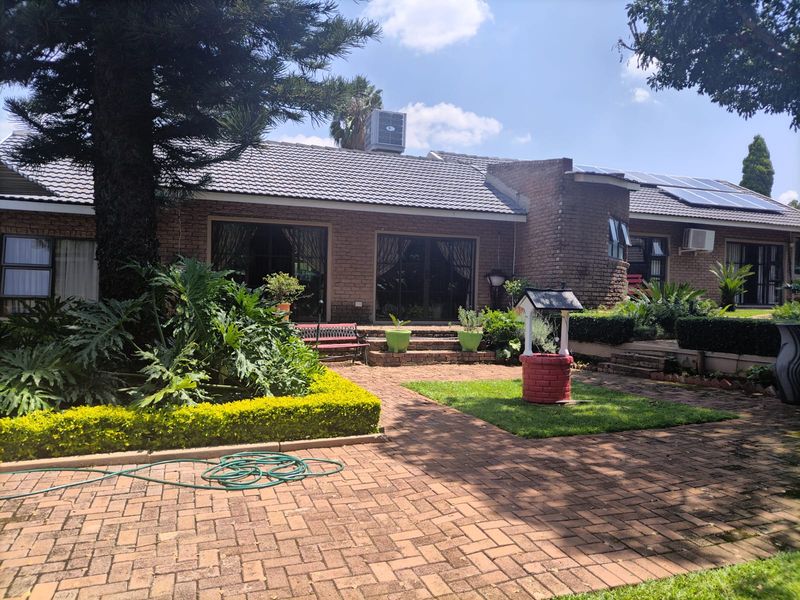 Exceptional Dual-Residence Property for Sale in popular area of Safari Tuine - Photo 3