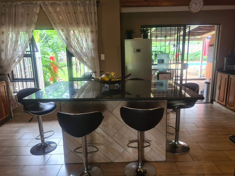 Exceptional Dual-Residence Property for Sale in popular area of Safari Tuine - Photo 9