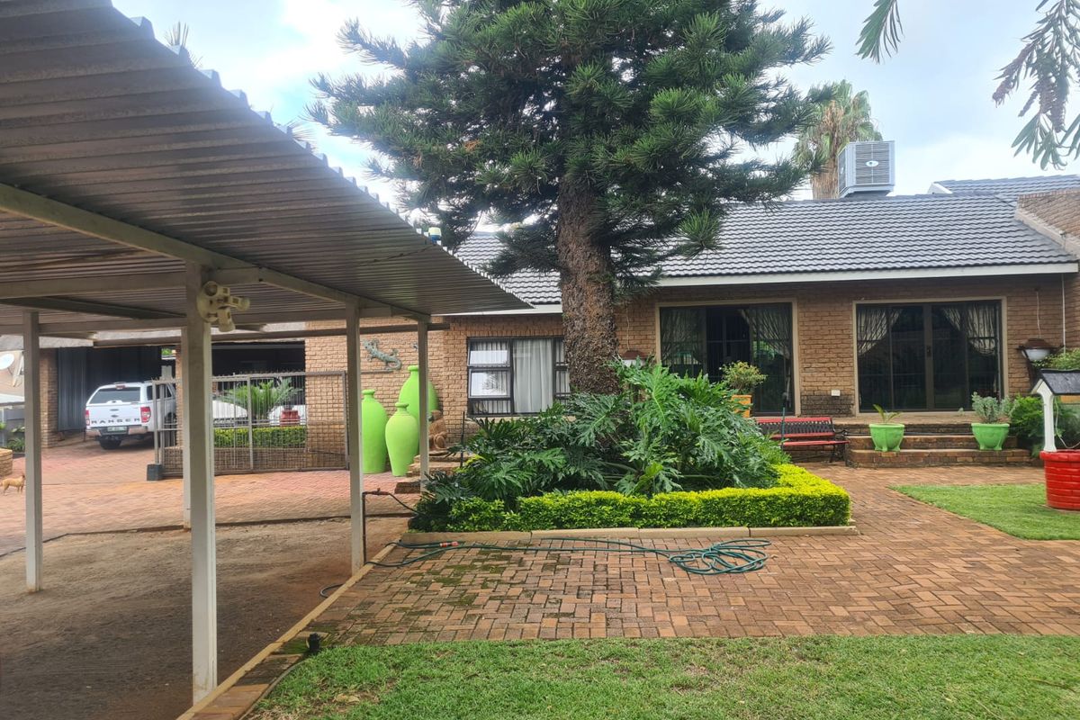 Exceptional Dual-Residence Property for Sale in popular area of Safari Tuine - Photo 4