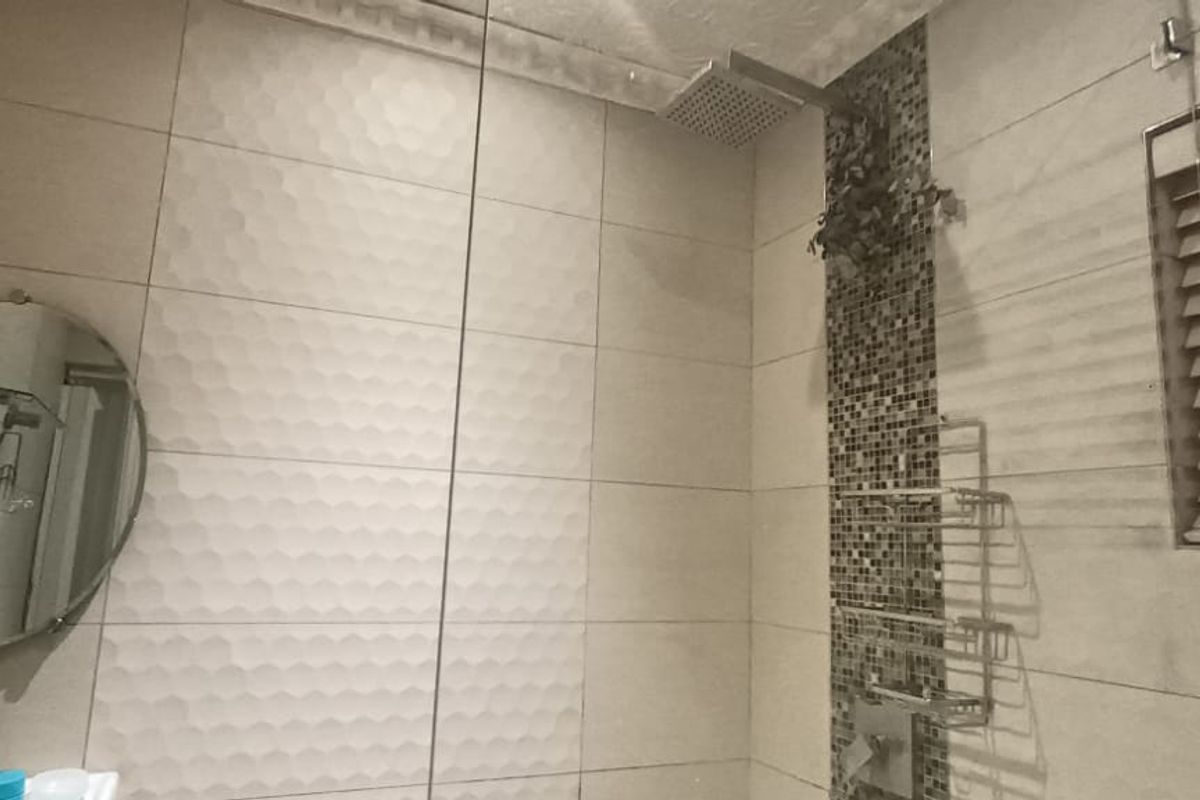 Townhouse For Sale In Chatsworth - Photo 3