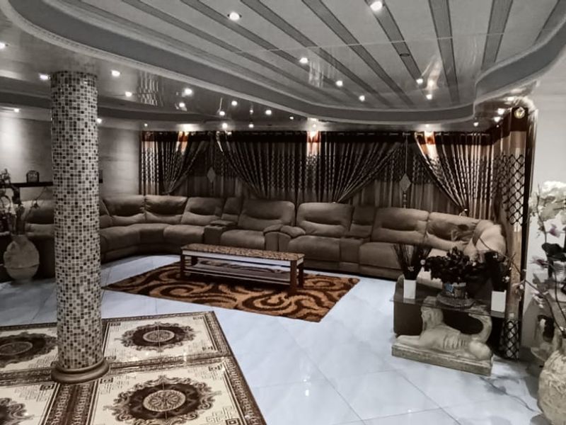 Townhouse For Sale In Chatsworth - Photo 4