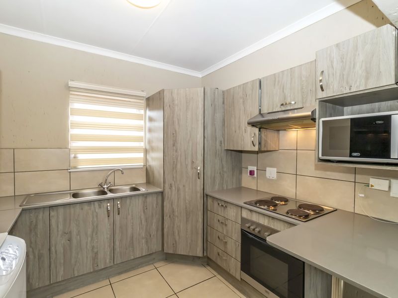 Move In ready 2 Bed 2 Bath Apartment for Sale ! - Photo 6