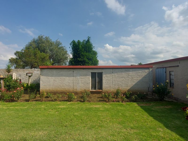 Beautiful 2.56 HA Small Holding for Sale - Photo 5