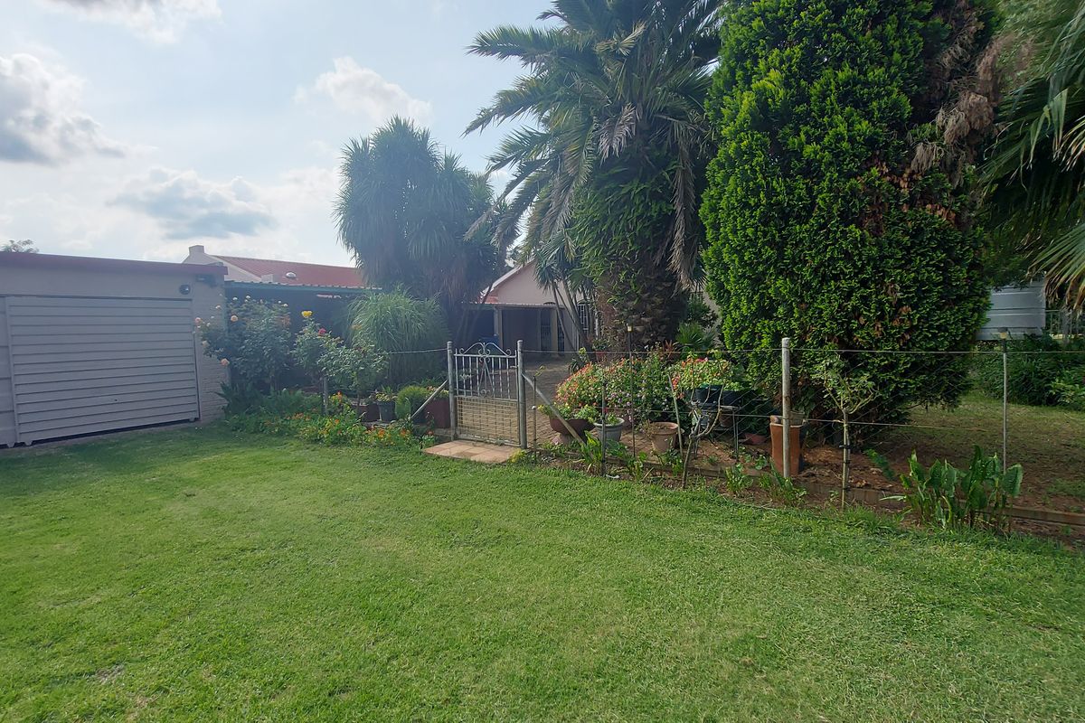 Beautiful 2.56 HA Small Holding for Sale - Photo 3