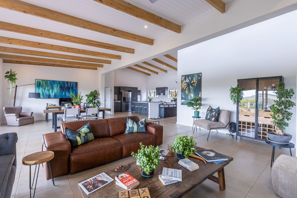 4 Bedroom Dream Home in Zini River Estate - Photo 4