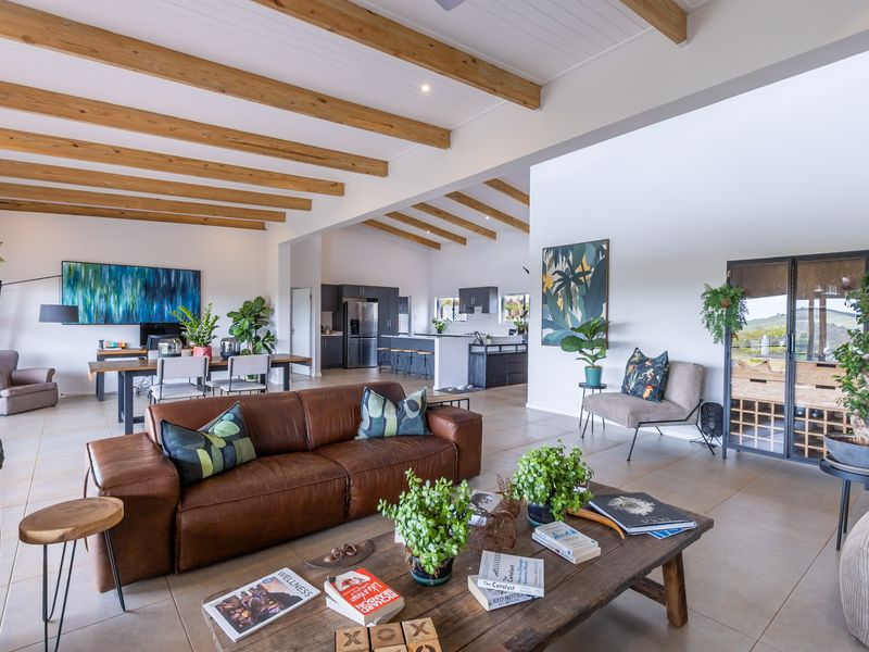 4 Bedroom Dream Home in Zini River Estate - Photo 4