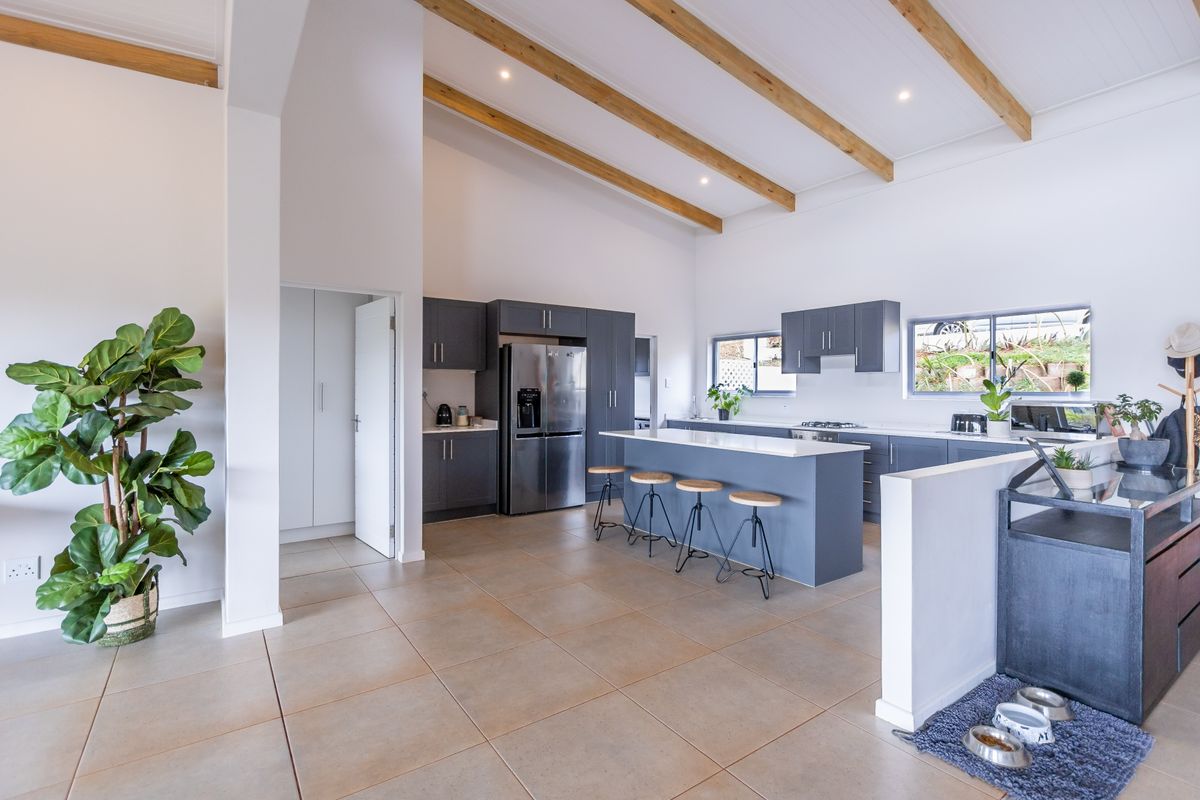 4 Bedroom Dream Home in Zini River Estate - Photo 5