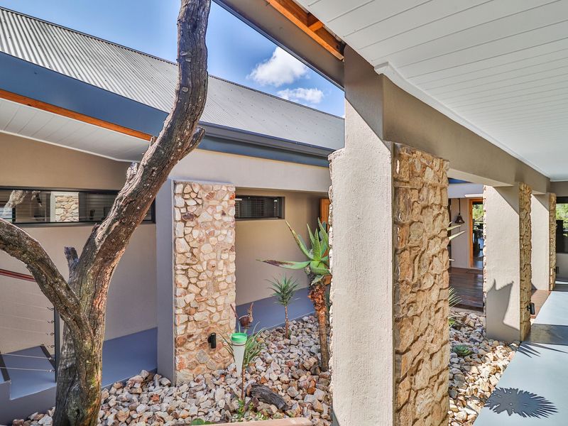 Well designed waterfront family home for sale - Photo 4