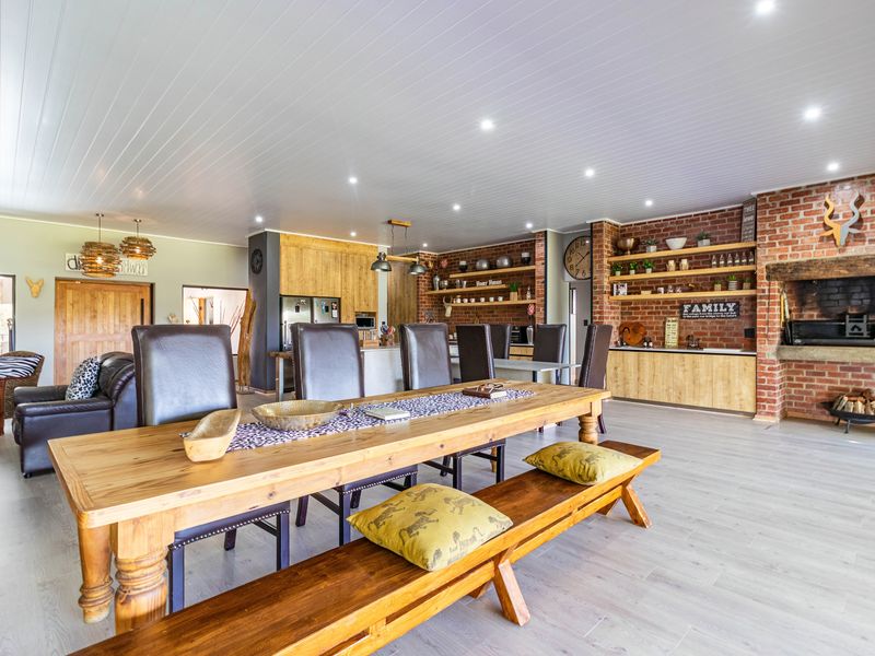 Well designed waterfront family home for sale - Photo 10