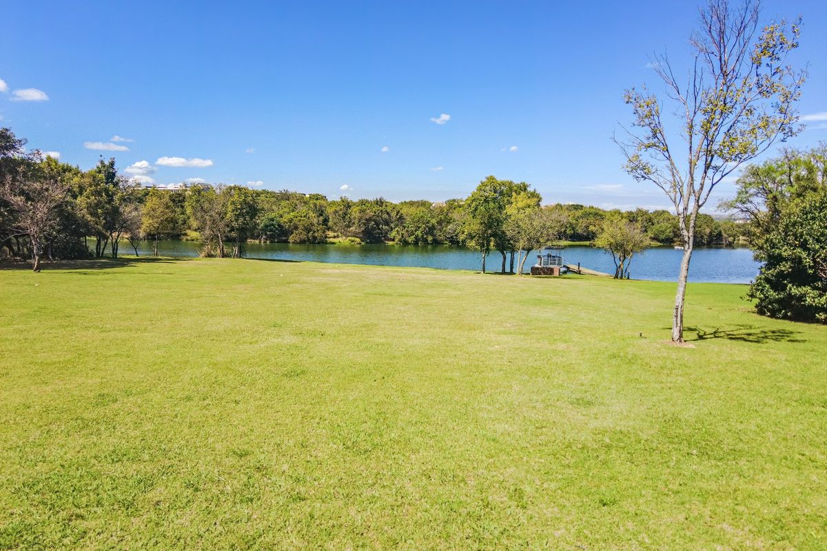 Well designed waterfront family home for sale - Photo 2