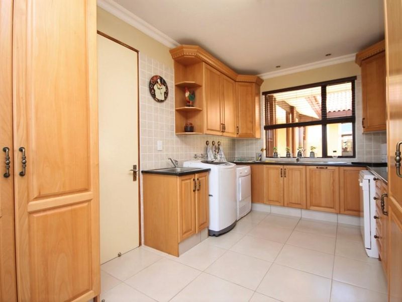 Balinese Villa in Secure Estate - Photo 8