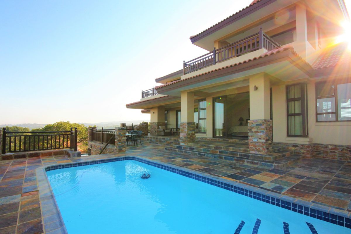 Balinese Villa in Secure Estate - Photo 2