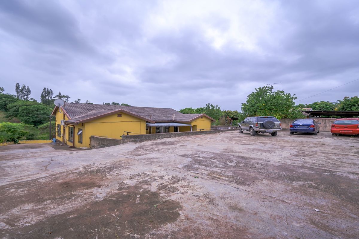 Stunning Stanger: Your Dream Property Awaits - Photo 3