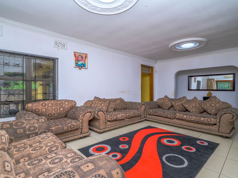 Stunning Stanger: Your Dream Property Awaits - Photo 7