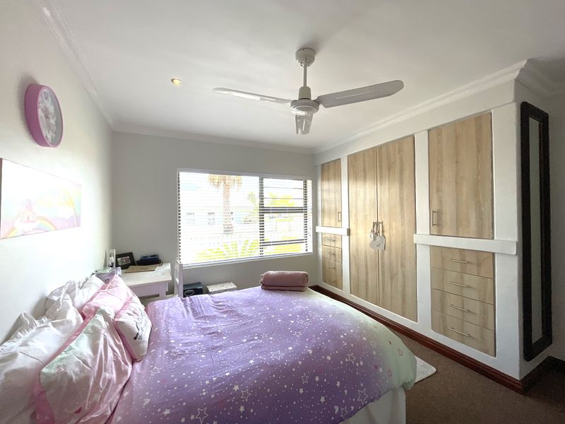 Inviting Home in Luxury and Style... - Photo 10