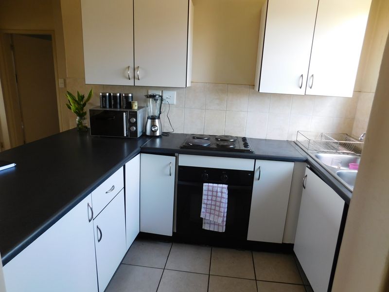 Bright Two‐Bedroom Unit with Balcony and Convenience - Photo 4