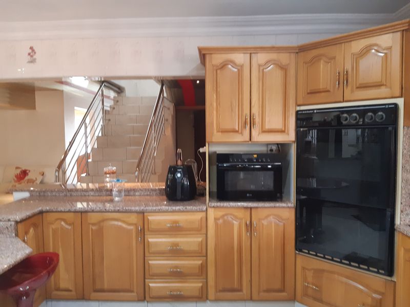 Beautiful Home, Umhlatuzana, Chatsworth - Photo 5