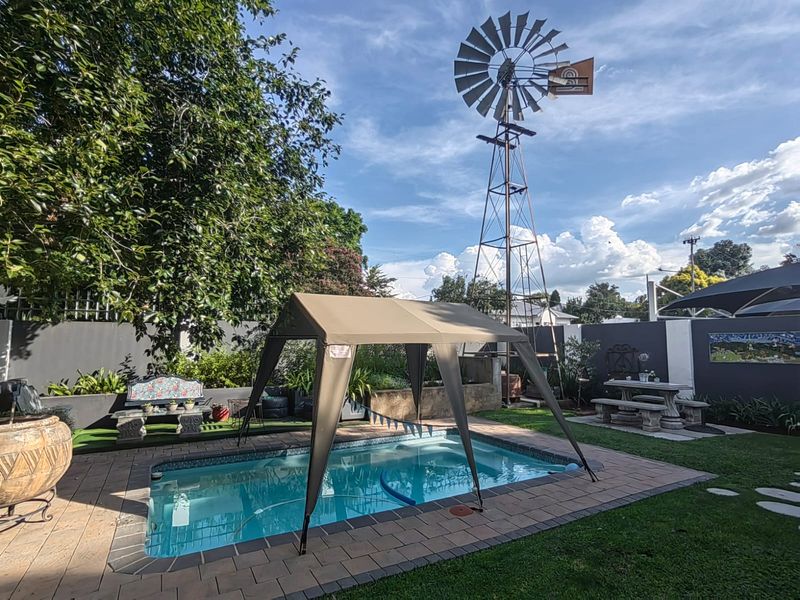 Discover this stunning 9-bedroom house in Parys, perfect for family living or a lucrative investment - Photo 10