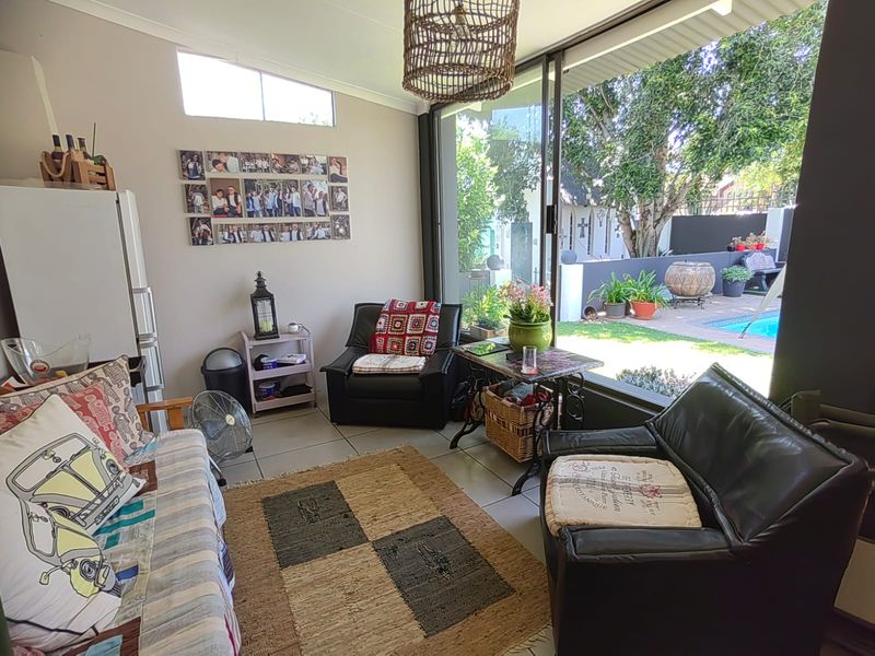 Discover this stunning 9-bedroom house in Parys, perfect for family living or a lucrative investment - Photo 9