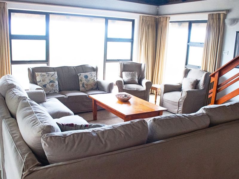 Exquisite 7-bedroom house for rent in Canals, St Francis Bay - a luxurious waterfront retreat awaits - Photo 3