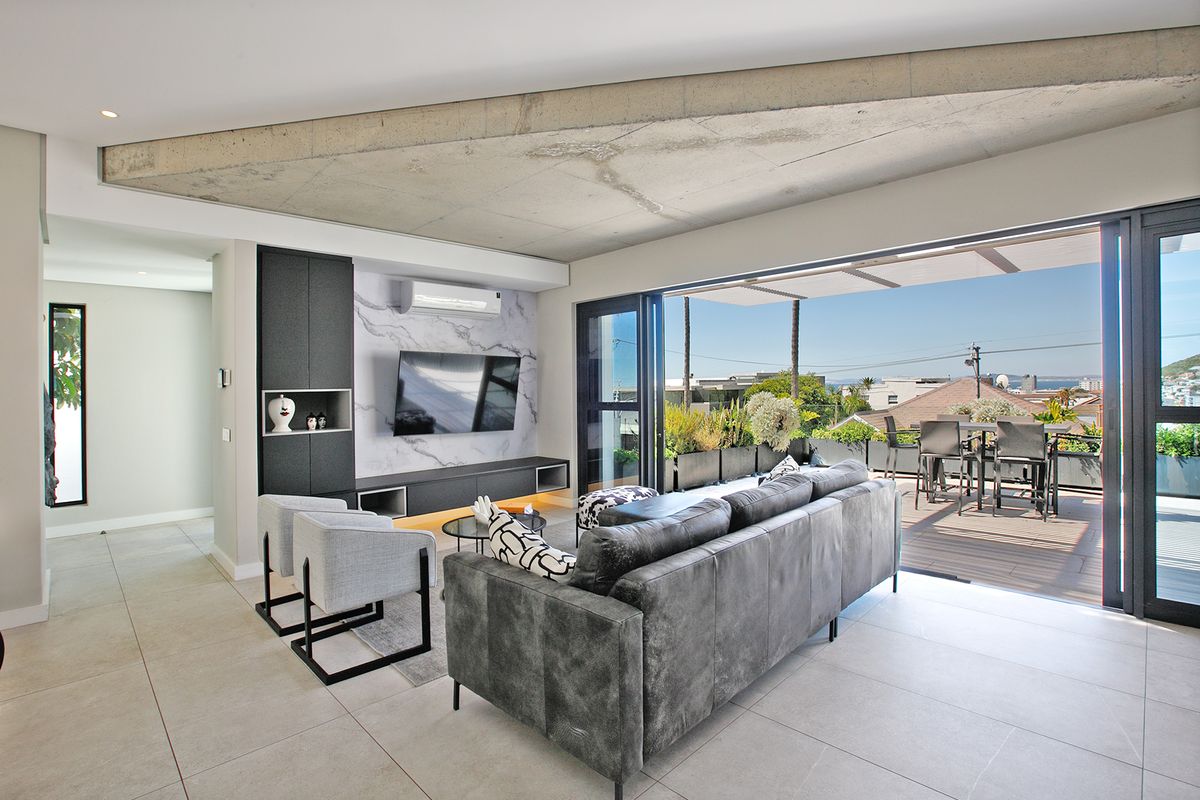 FULLY FURNISHED - MODERN FAMILY HOME IN SOUGHT AFTER FRESNAYE - Photo 4