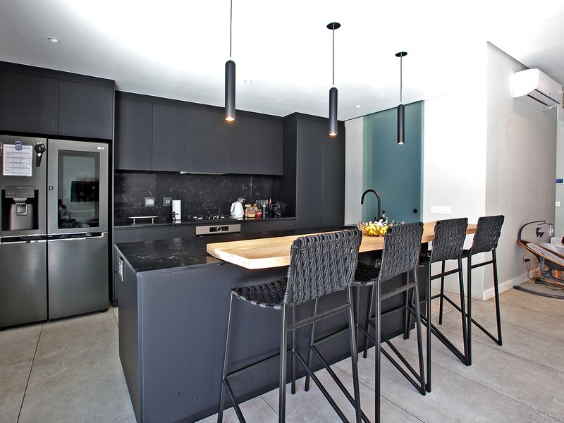 FULLY FURNISHED - MODERN FAMILY HOME IN SOUGHT AFTER FRESNAYE - Photo 10