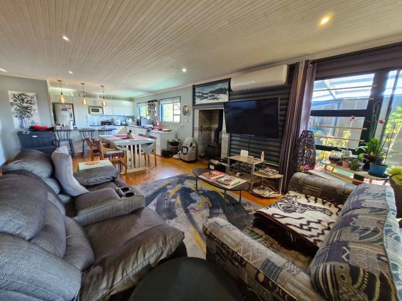 Serenity and Panoramic Elegance - Photo 5