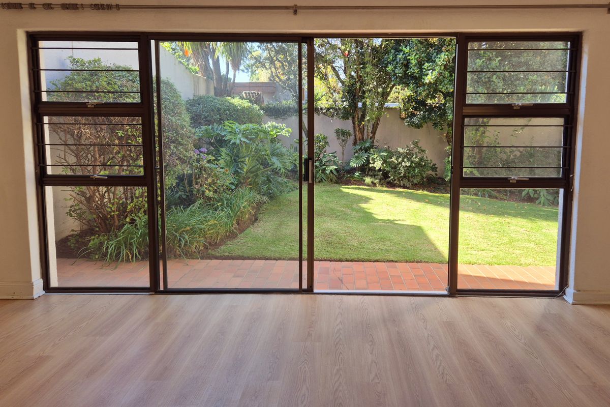Rare 4-Bedroom Townhouse in Prime Victory Park - Photo 3