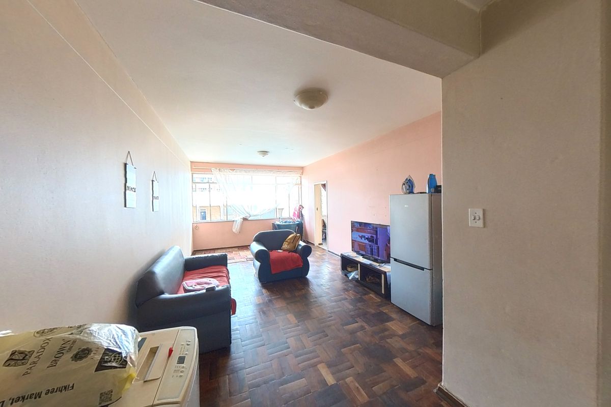 Secure Sunnyside Flat Offering Space And Convenienc - Photo 4
