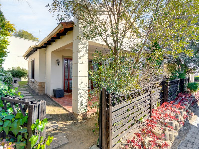 2 Bedroom Garden Townhouse for Sale Paulshof - Photo 2