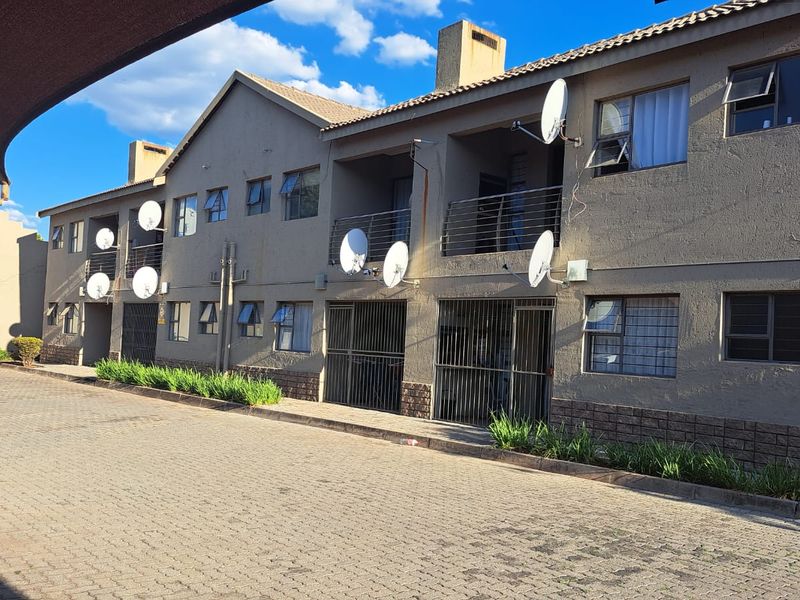 Two bedroom apartment for sale! - Photo 2