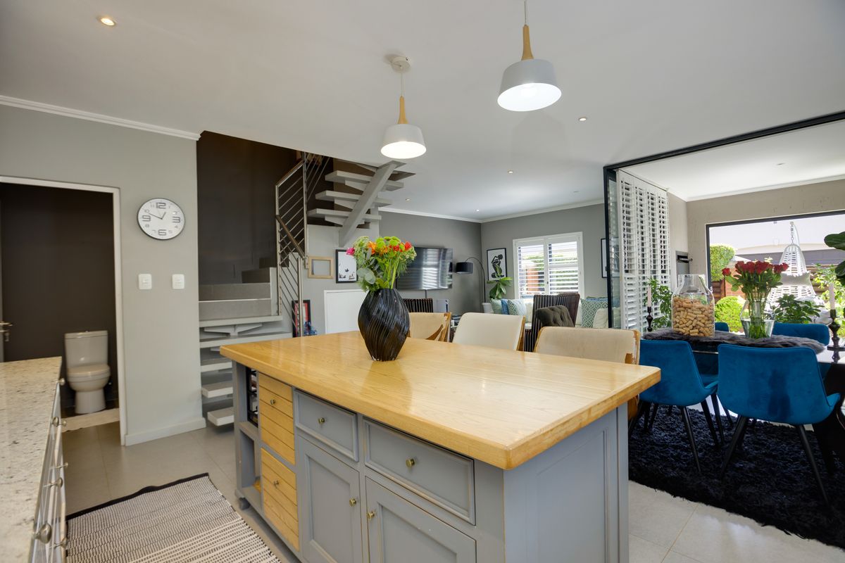 Modern Tranquility in the Heart of Bryanston East - Photo 4