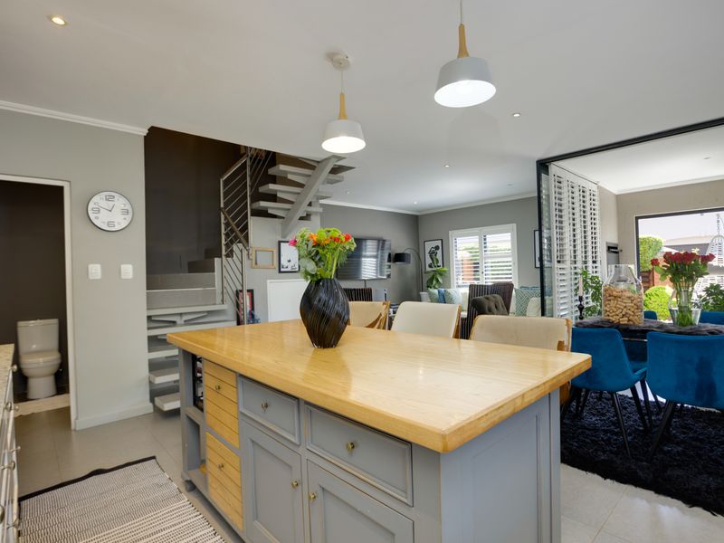 Modern Tranquility in the Heart of Bryanston East - Photo 4