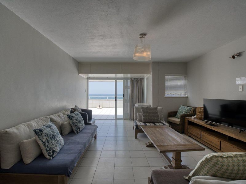 Stunning Seaview Property with Direct Beach Access - Photo 10