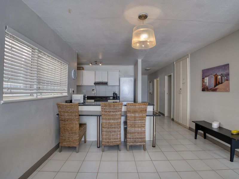 Stunning Seaview Property with Direct Beach Access - Photo 6