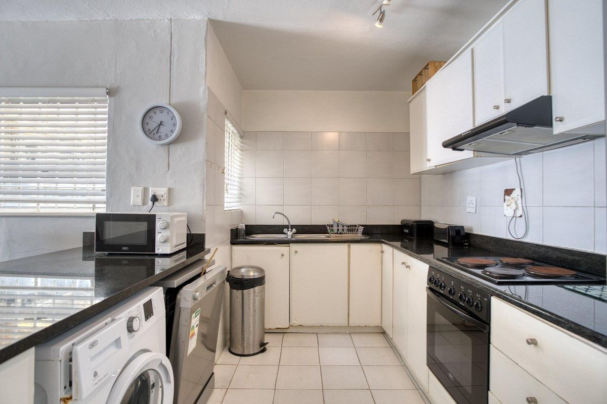 Stunning Seaview Property with Direct Beach Access - Photo 5