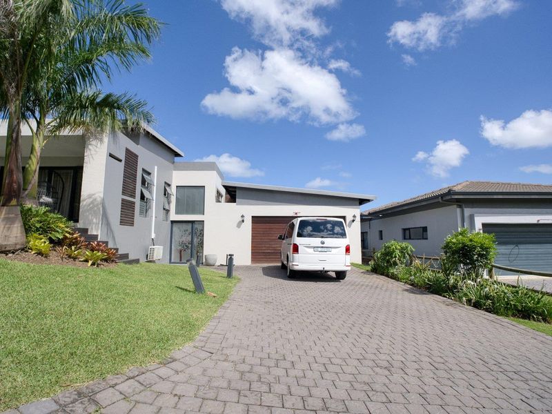 Stunning Modern 4-Bedroom Home with Pool in Ballito - Photo 3