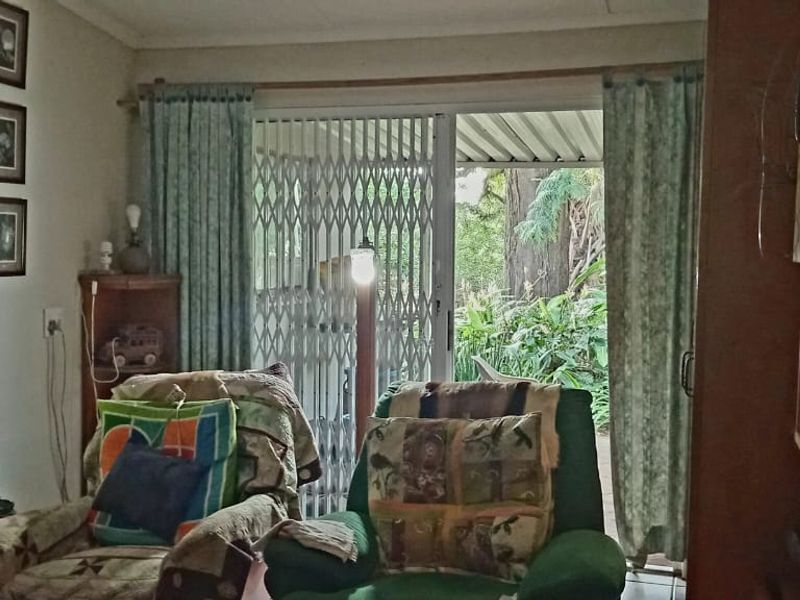 Charming 3-Bedroom Home in Mandeni with Beach Access & Flatlet - Photo 8