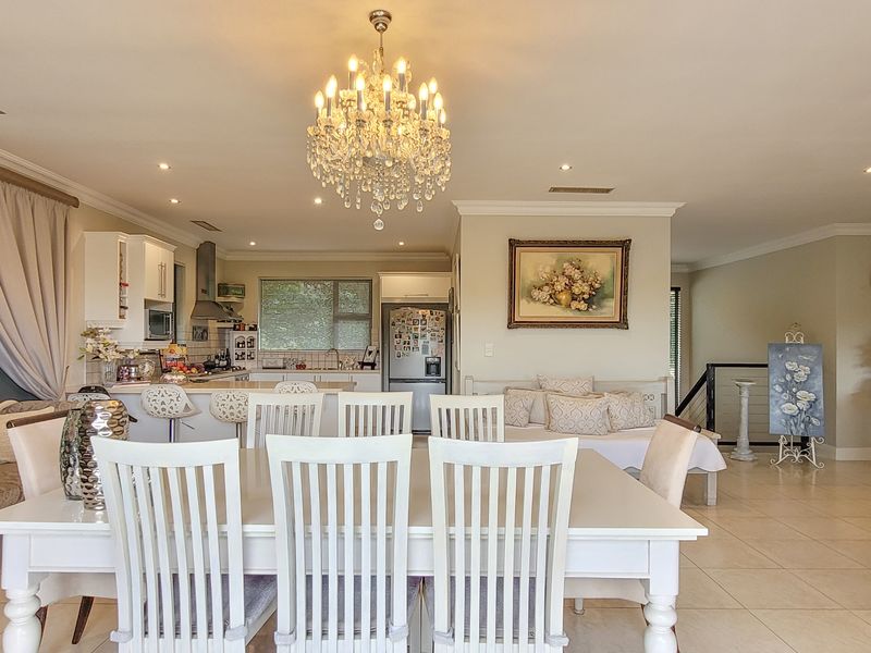 5 Bedroom Townhouse in Simbithi - Photo 8
