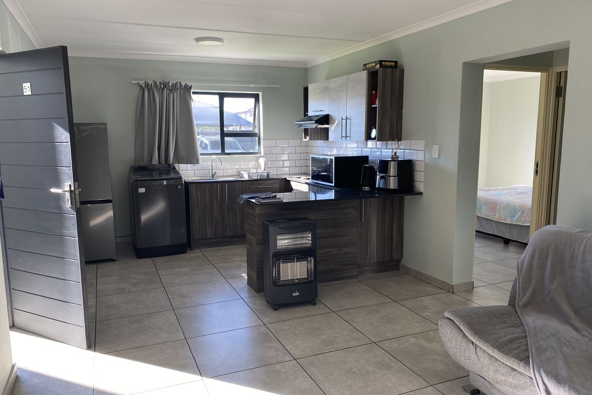 2 Bedroom Apartment In Jansen Park - Photo 5