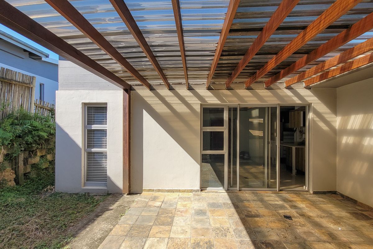 Stunning Modern open plan home - Photo 2