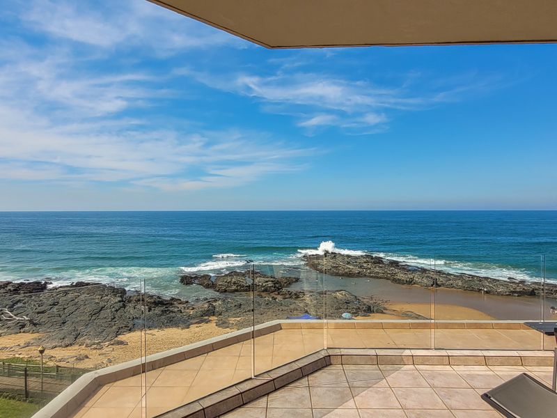 Coastal Living at Its Finest – Fully Furnished Beachfront Retreat - Photo 2