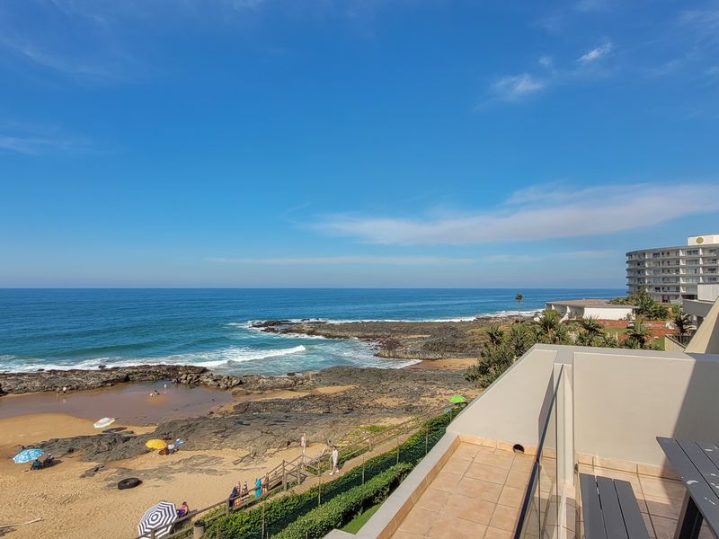 Coastal Living at Its Finest – Fully Furnished Beachfront Retreat - Photo 3